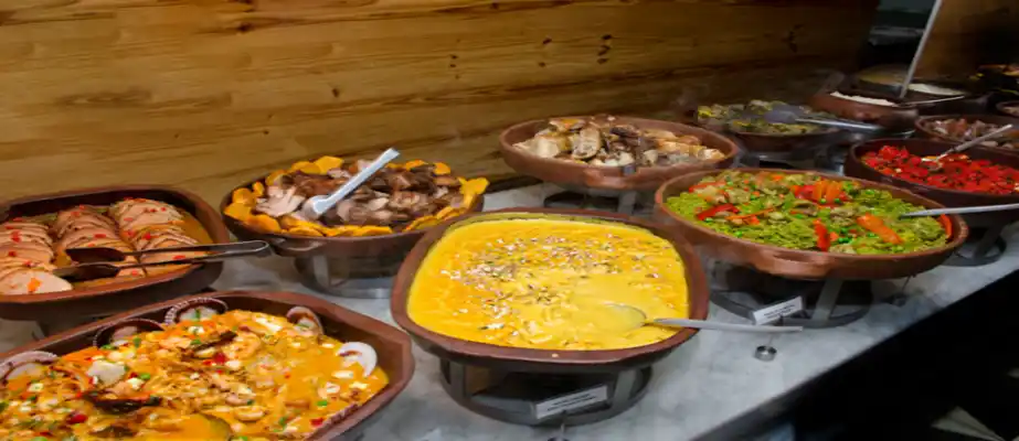 Almuerzo en el restaurante Mangos - Lima